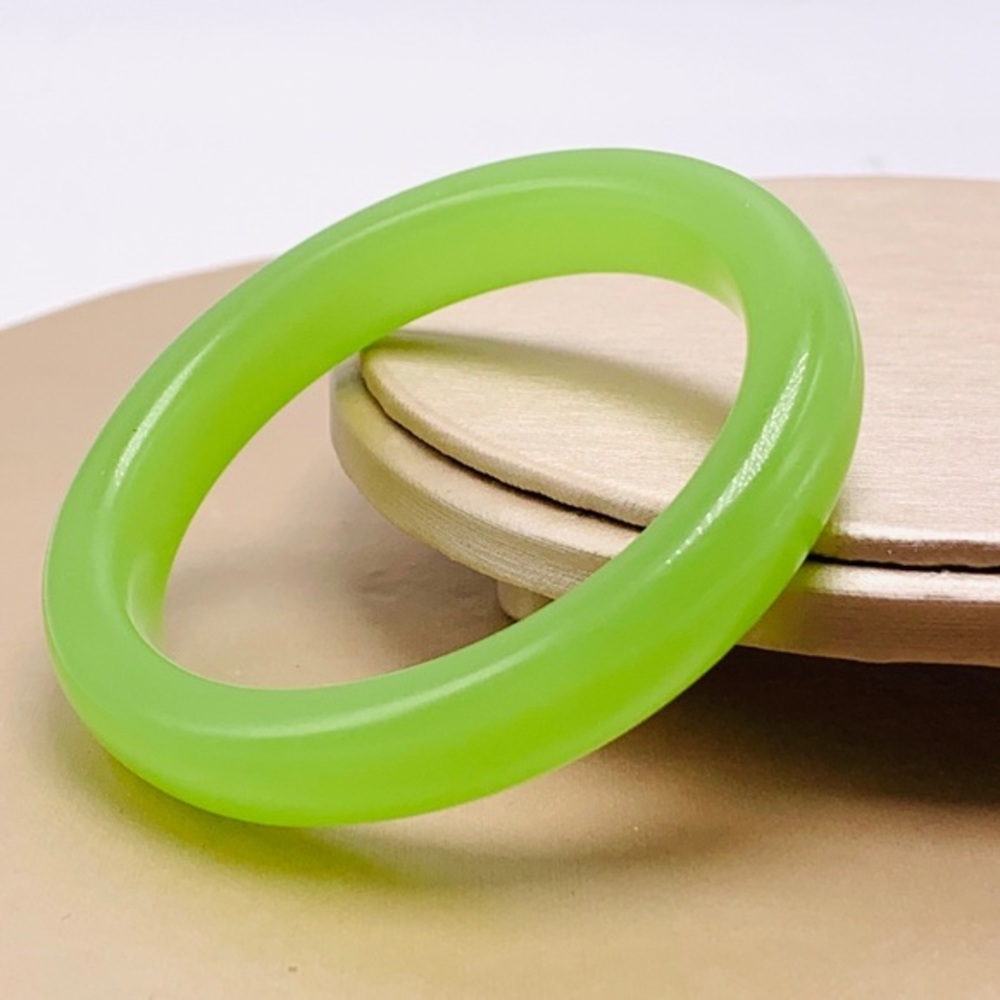 EUC 61mm Natural Burmese Jade Bangle